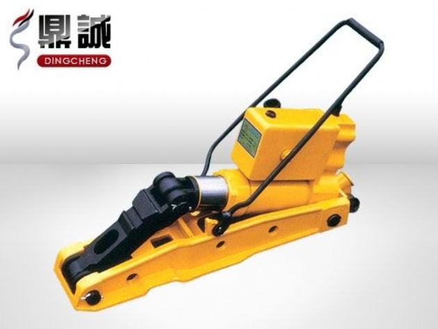 點(diǎn)擊查看詳細(xì)信息<br>標(biāo)題：液壓起撥道機(jī) 閱讀次數(shù)：4336