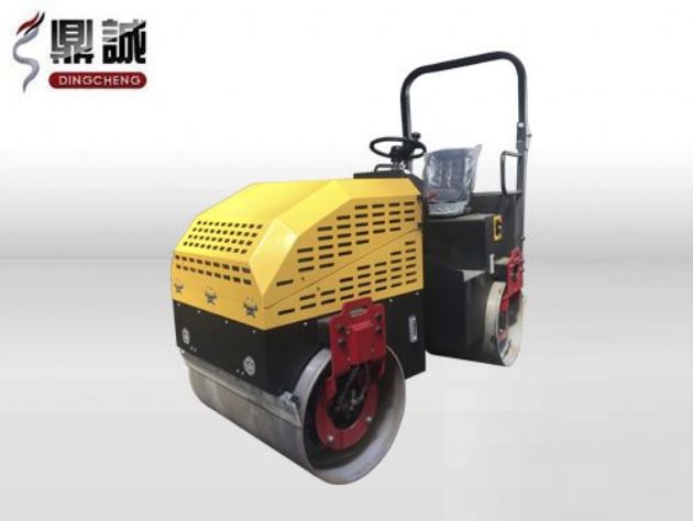 點(diǎn)擊查看詳細(xì)信息<br>標(biāo)題：2.5噸全液壓座駕式振動(dòng)壓路機(jī) 閱讀次數(shù)：14669