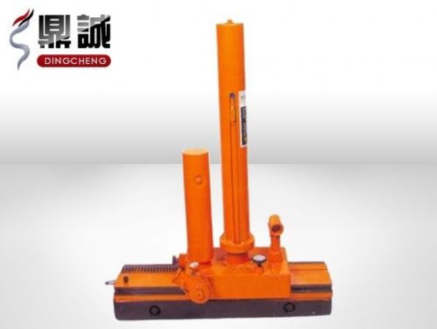 點(diǎn)擊查看詳細(xì)信息<br>標(biāo)題：機(jī)車落軌復(fù)位機(jī) 閱讀次數(shù)：4917