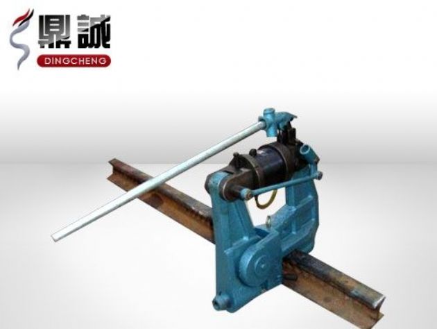 點(diǎn)擊查看詳細(xì)信息<br>標(biāo)題：液壓鋼軌擠孔機(jī) 閱讀次數(shù)：4554